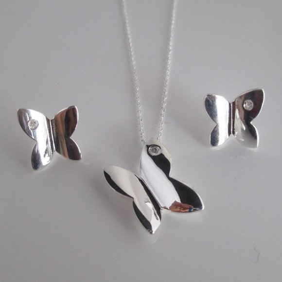 925 Butterfly Silver Necklace and Earrrings Set - Picture 1 of 5